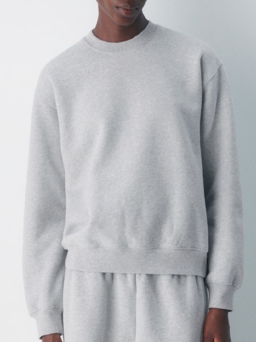 Aritzia crew neck M